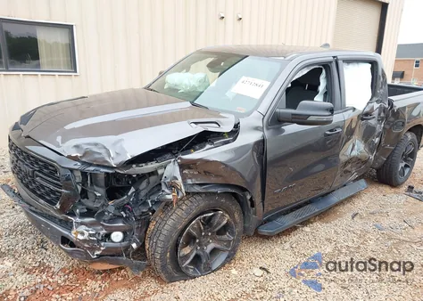 2024 Ram 1500 Big Horn 4X2 5'7 Box z USA, uszkodzony, nr VIN 1C6RREFTXRN100626